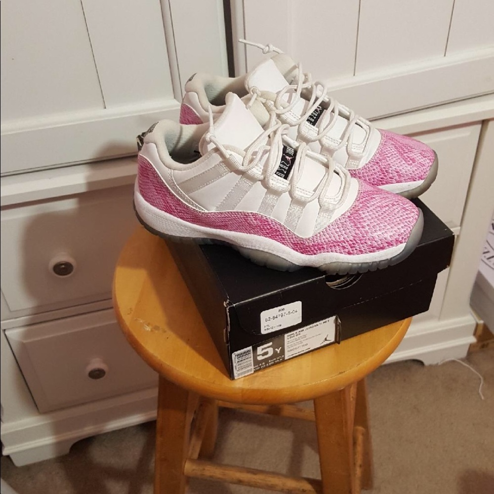 Jordan 11 retro low pink snakeskin(2013)
